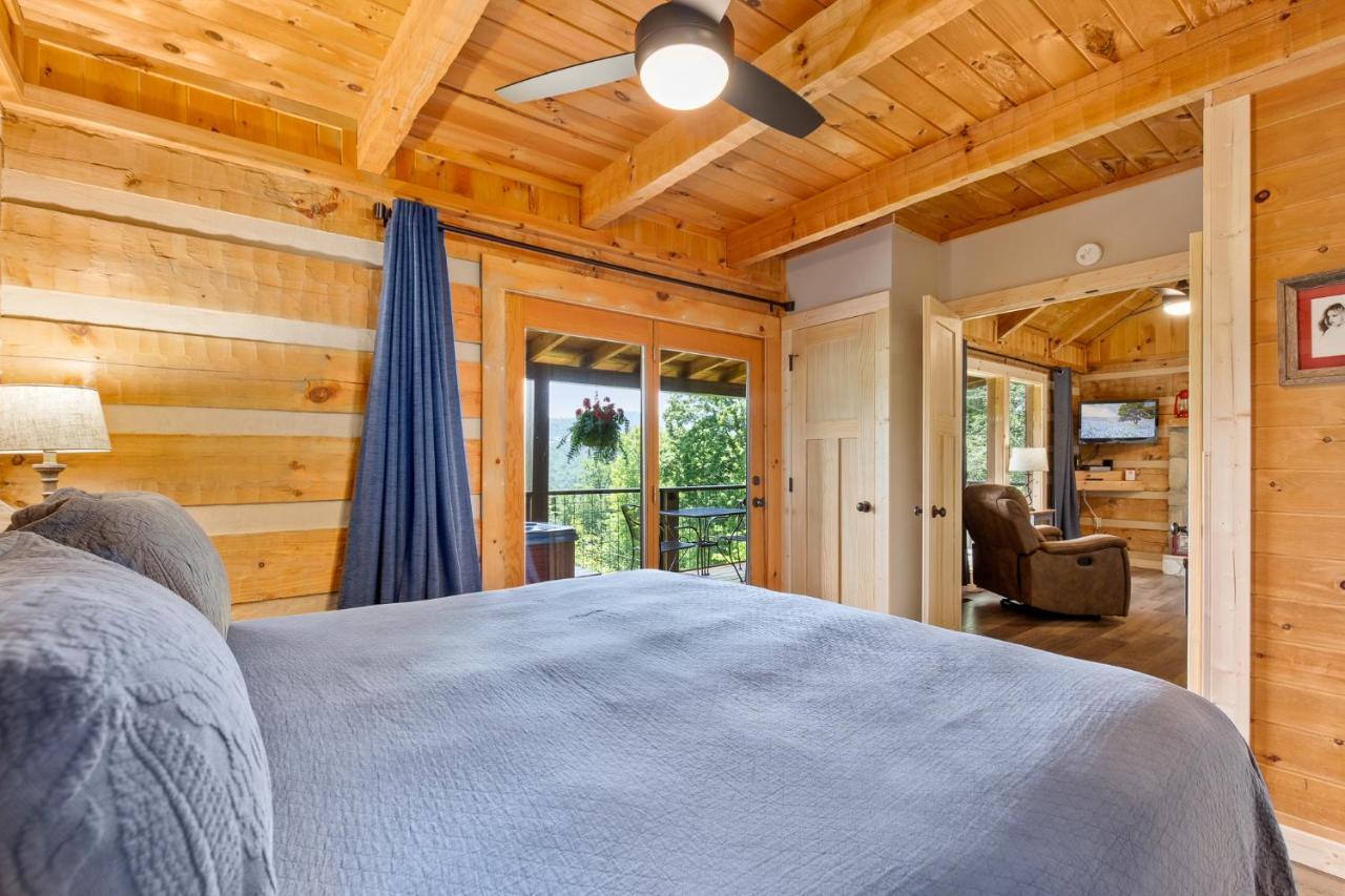 Nestled Inn McCookville Bagian luar foto