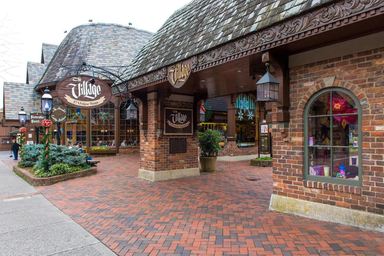 Nestled Inn McCookville Bagian luar foto