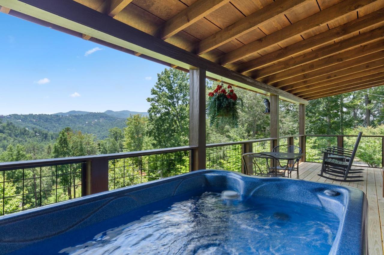 Nestled Inn McCookville Bagian luar foto