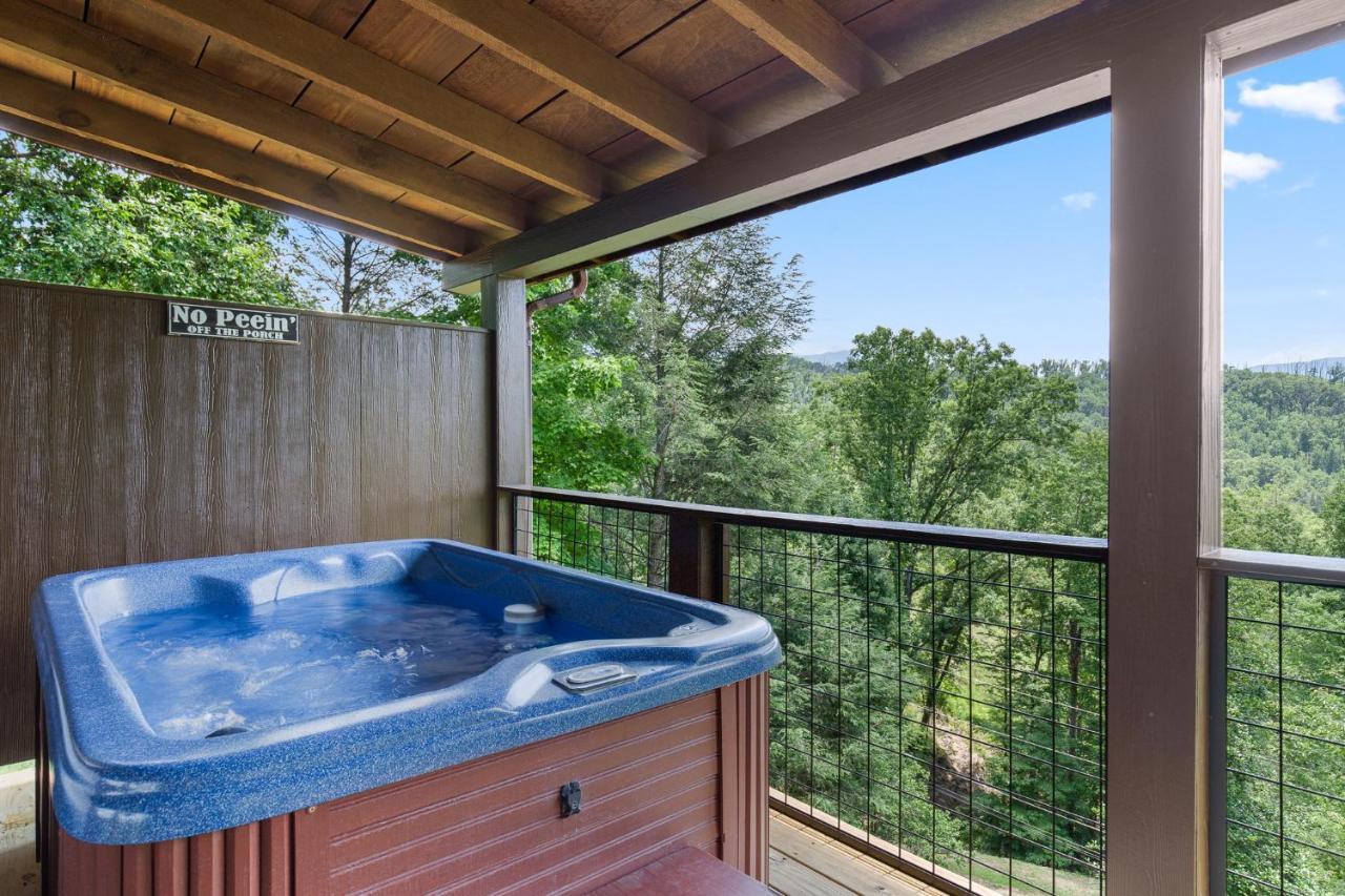 Nestled Inn McCookville Bagian luar foto