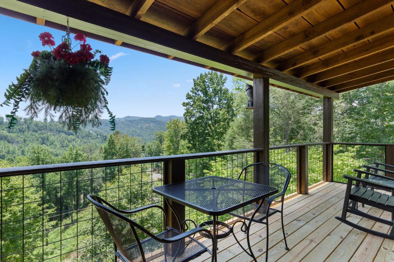 Nestled Inn McCookville Bagian luar foto